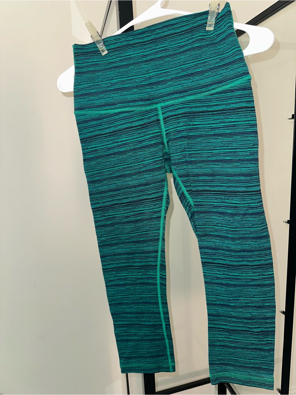 lululemon athletica Teal Striped Leggings Sz 6 - Picture 1 of 7